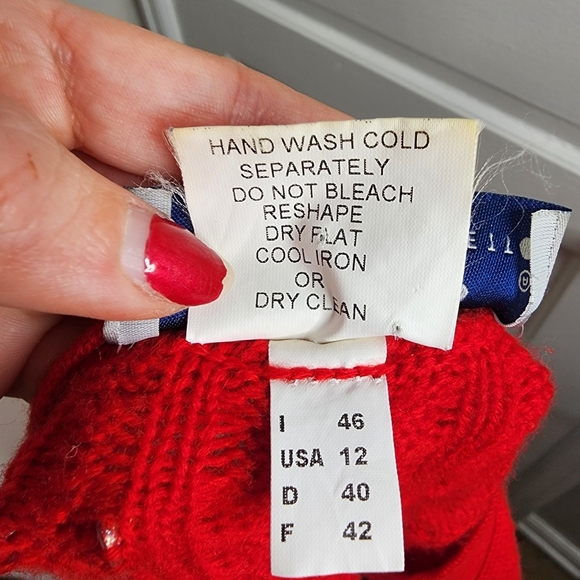 Cristina Mazzonett Italian Red Wool Sweater Size 12 Vintage Keyhole Neckline - Picture 9 of 10